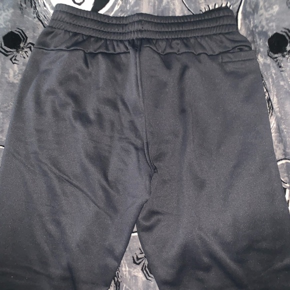 Men’s Black Under Armour Sweatpants - Picture 7 of 8